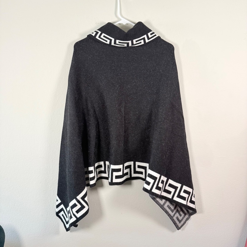Givenchy Cashmere Silk Greek Key Knit Poncho Black White Made in Italy - Picture 5 of 6
